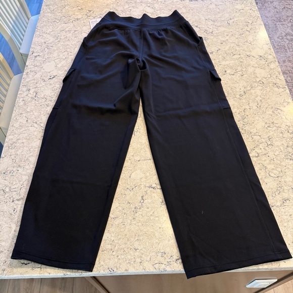 ATHLETA Venice High Rise Wide Leg Cargo Pant - Picture 6 of 8